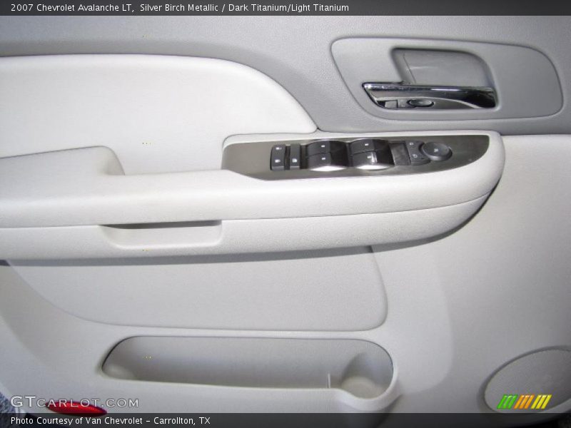 Silver Birch Metallic / Dark Titanium/Light Titanium 2007 Chevrolet Avalanche LT