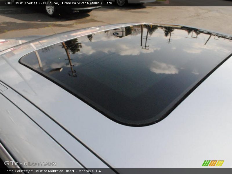 Sunroof of 2008 3 Series 328i Coupe