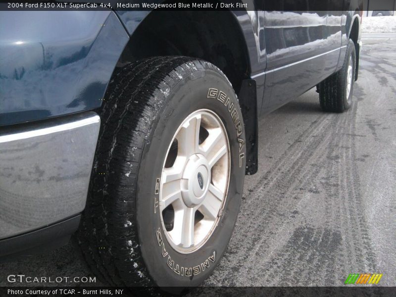 Medium Wedgewood Blue Metallic / Dark Flint 2004 Ford F150 XLT SuperCab 4x4