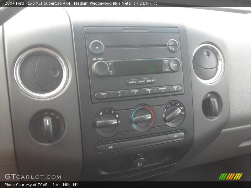 Medium Wedgewood Blue Metallic / Dark Flint 2004 Ford F150 XLT SuperCab 4x4