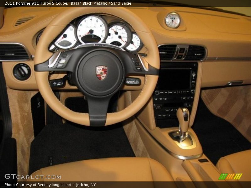 Dashboard of 2011 911 Turbo S Coupe
