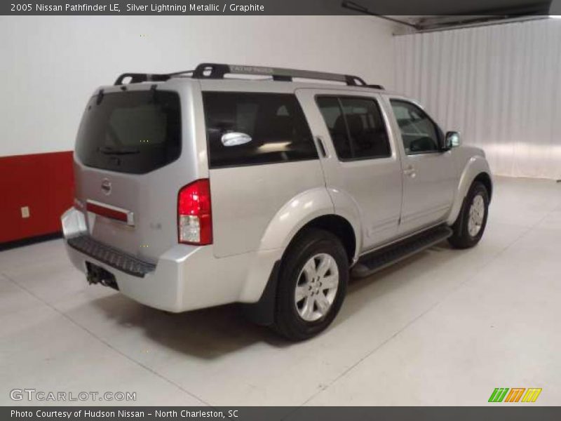 Silver Lightning Metallic / Graphite 2005 Nissan Pathfinder LE