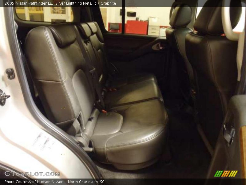 Silver Lightning Metallic / Graphite 2005 Nissan Pathfinder LE