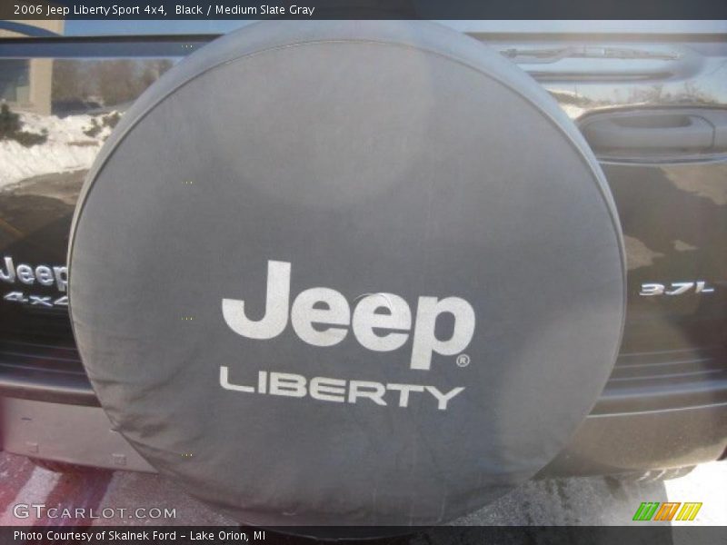 Black / Medium Slate Gray 2006 Jeep Liberty Sport 4x4