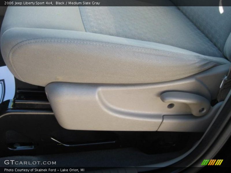 Black / Medium Slate Gray 2006 Jeep Liberty Sport 4x4