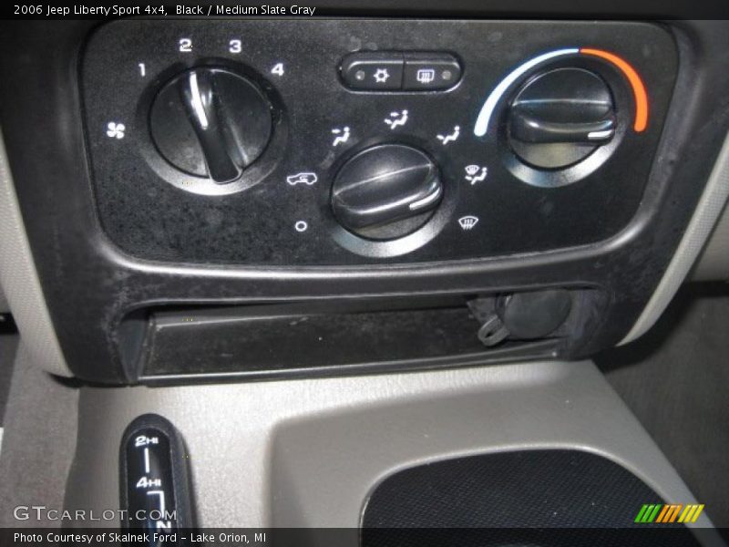 Black / Medium Slate Gray 2006 Jeep Liberty Sport 4x4