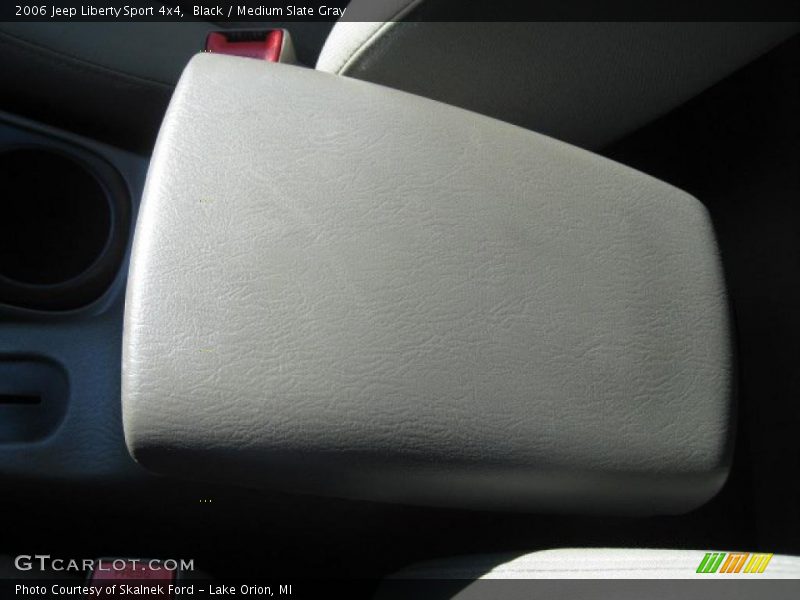 Black / Medium Slate Gray 2006 Jeep Liberty Sport 4x4