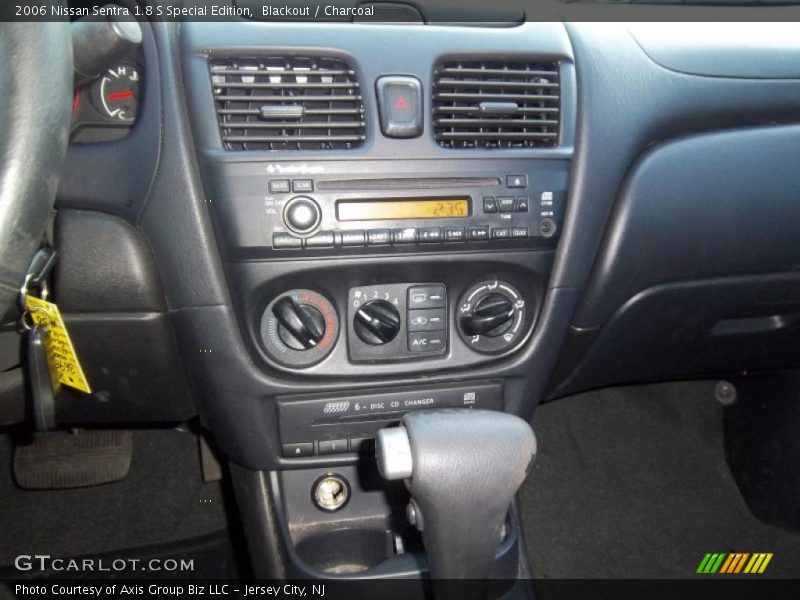 Blackout / Charcoal 2006 Nissan Sentra 1.8 S Special Edition