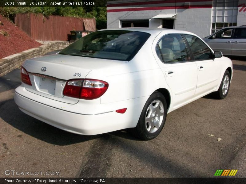 Aspen White Pearl / Sage 2001 Infiniti I 30 Sedan