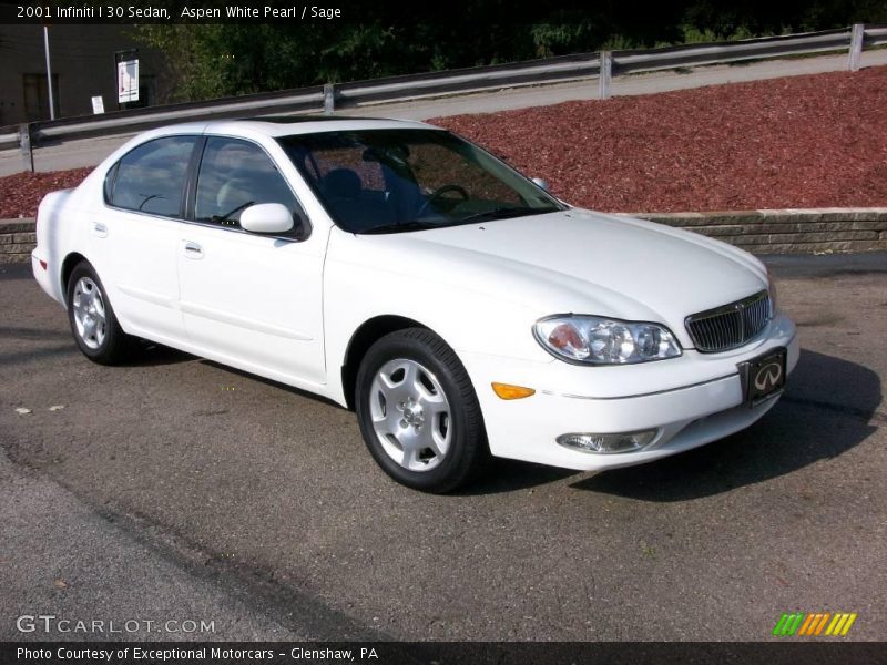 Aspen White Pearl / Sage 2001 Infiniti I 30 Sedan