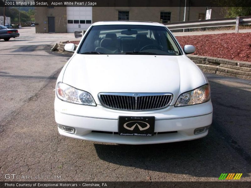 Aspen White Pearl / Sage 2001 Infiniti I 30 Sedan
