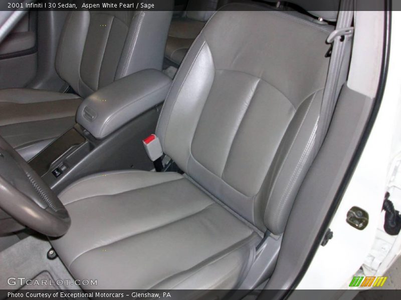 Aspen White Pearl / Sage 2001 Infiniti I 30 Sedan