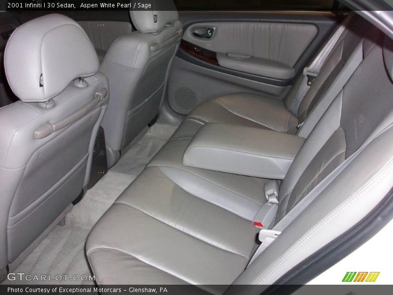 Aspen White Pearl / Sage 2001 Infiniti I 30 Sedan