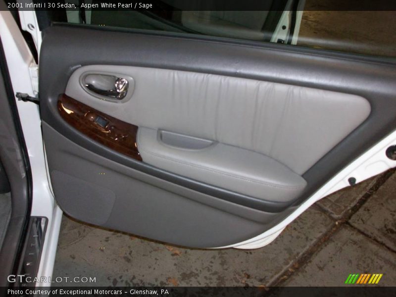 Aspen White Pearl / Sage 2001 Infiniti I 30 Sedan