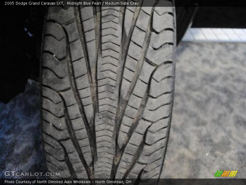 Midnight Blue Pearl / Medium Slate Gray 2005 Dodge Grand Caravan SXT