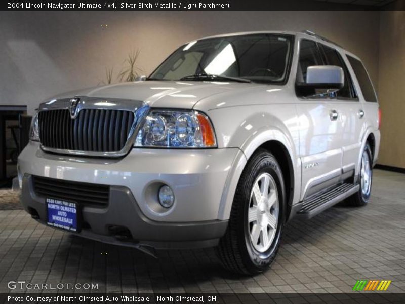 Silver Birch Metallic / Light Parchment 2004 Lincoln Navigator Ultimate 4x4