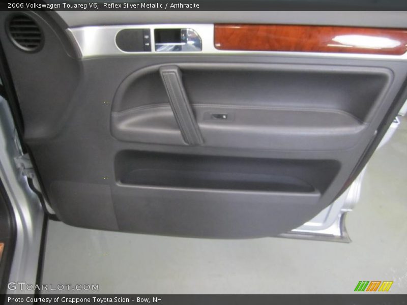 Reflex Silver Metallic / Anthracite 2006 Volkswagen Touareg V6
