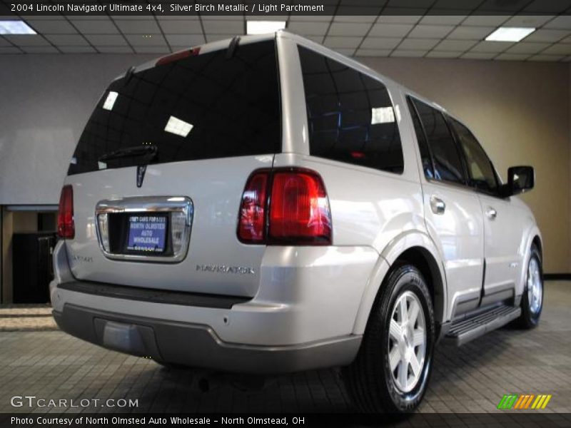 Silver Birch Metallic / Light Parchment 2004 Lincoln Navigator Ultimate 4x4
