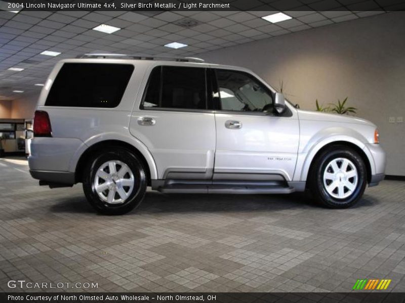 Silver Birch Metallic / Light Parchment 2004 Lincoln Navigator Ultimate 4x4