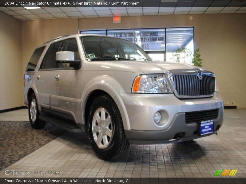 Silver Birch Metallic / Light Parchment 2004 Lincoln Navigator Ultimate 4x4