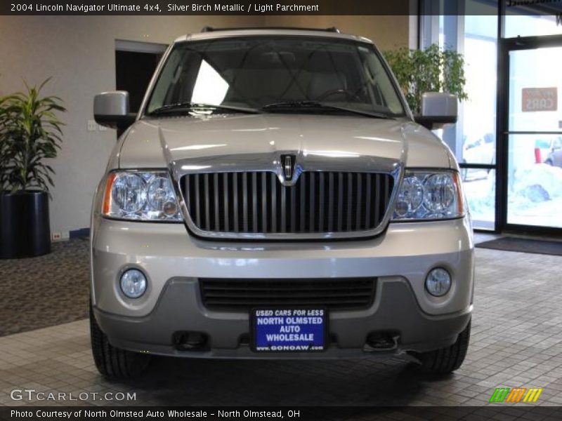 Silver Birch Metallic / Light Parchment 2004 Lincoln Navigator Ultimate 4x4