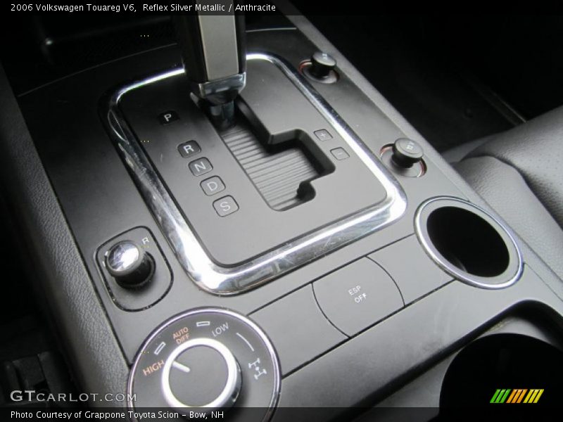 Reflex Silver Metallic / Anthracite 2006 Volkswagen Touareg V6