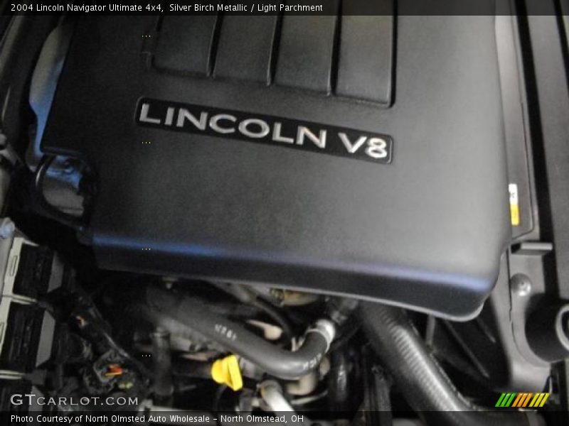 Silver Birch Metallic / Light Parchment 2004 Lincoln Navigator Ultimate 4x4