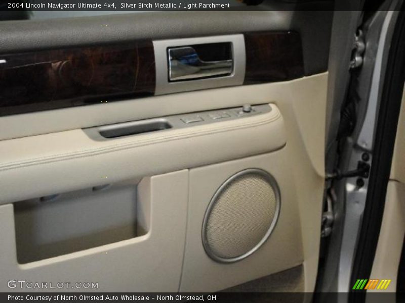 Silver Birch Metallic / Light Parchment 2004 Lincoln Navigator Ultimate 4x4