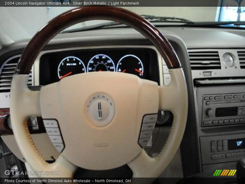 Silver Birch Metallic / Light Parchment 2004 Lincoln Navigator Ultimate 4x4