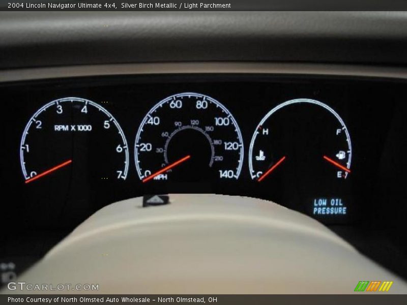 Silver Birch Metallic / Light Parchment 2004 Lincoln Navigator Ultimate 4x4