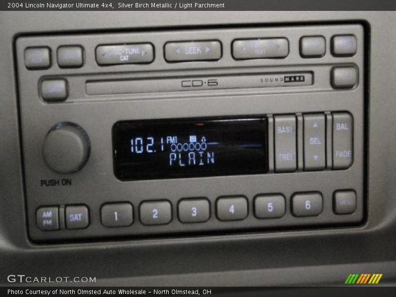 Silver Birch Metallic / Light Parchment 2004 Lincoln Navigator Ultimate 4x4