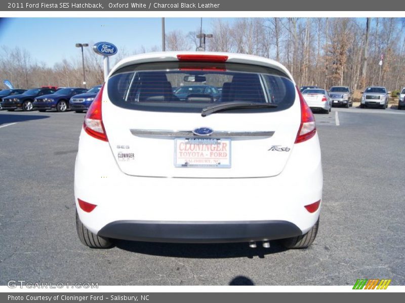Oxford White / Charcoal Black Leather 2011 Ford Fiesta SES Hatchback