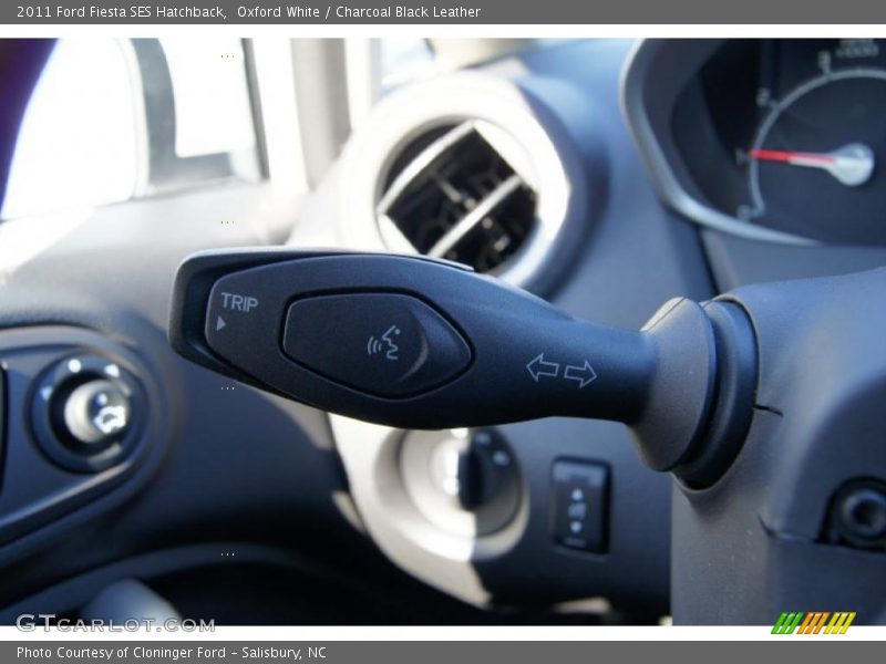 Controls of 2011 Fiesta SES Hatchback