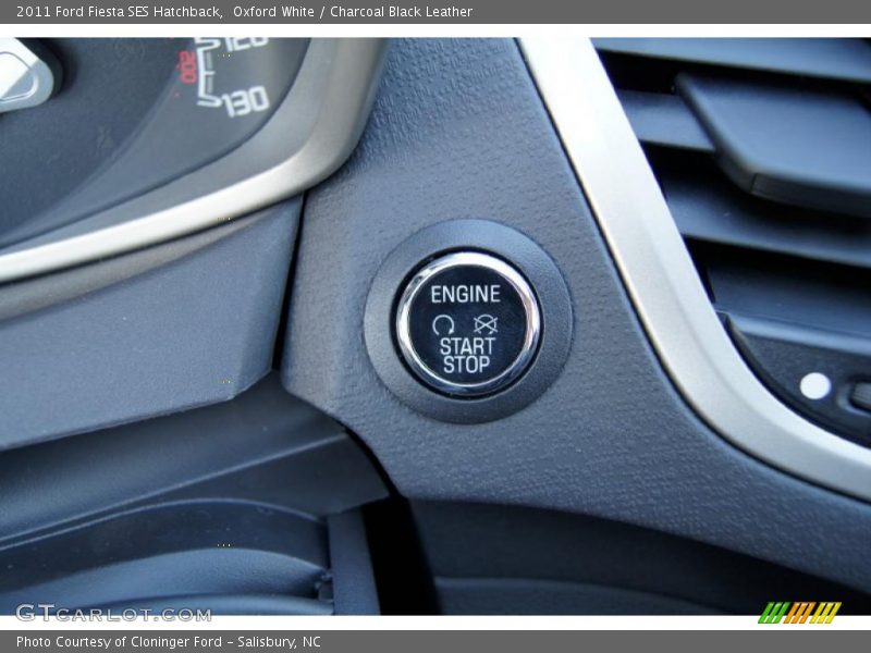 Controls of 2011 Fiesta SES Hatchback