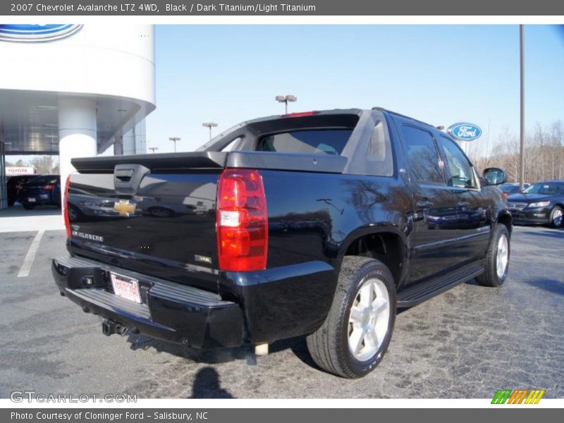 Black / Dark Titanium/Light Titanium 2007 Chevrolet Avalanche LTZ 4WD