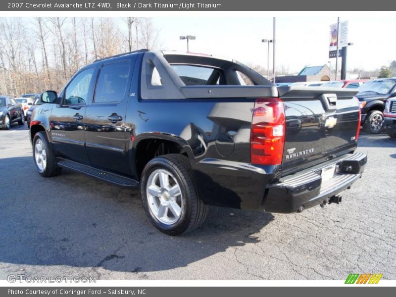 Black / Dark Titanium/Light Titanium 2007 Chevrolet Avalanche LTZ 4WD