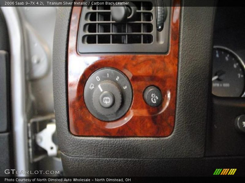 Titanium Silver Metallic / Carbon Black Leather 2006 Saab 9-7X 4.2i