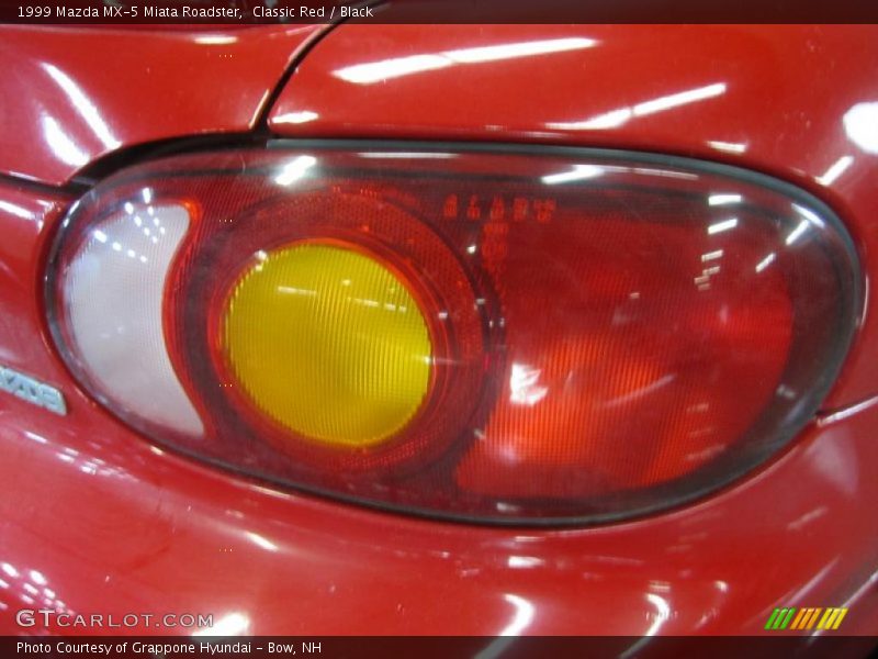 Classic Red / Black 1999 Mazda MX-5 Miata Roadster