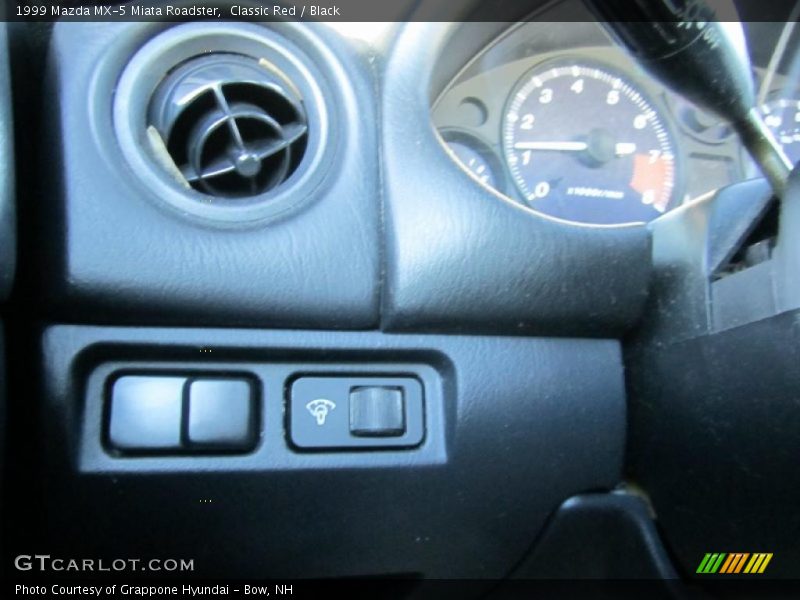 Classic Red / Black 1999 Mazda MX-5 Miata Roadster