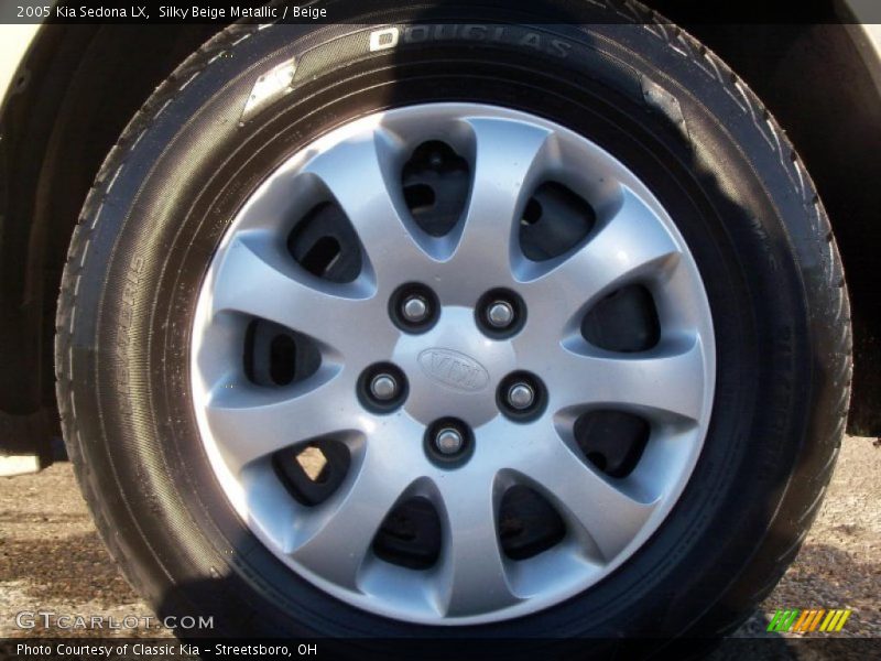 Silky Beige Metallic / Beige 2005 Kia Sedona LX