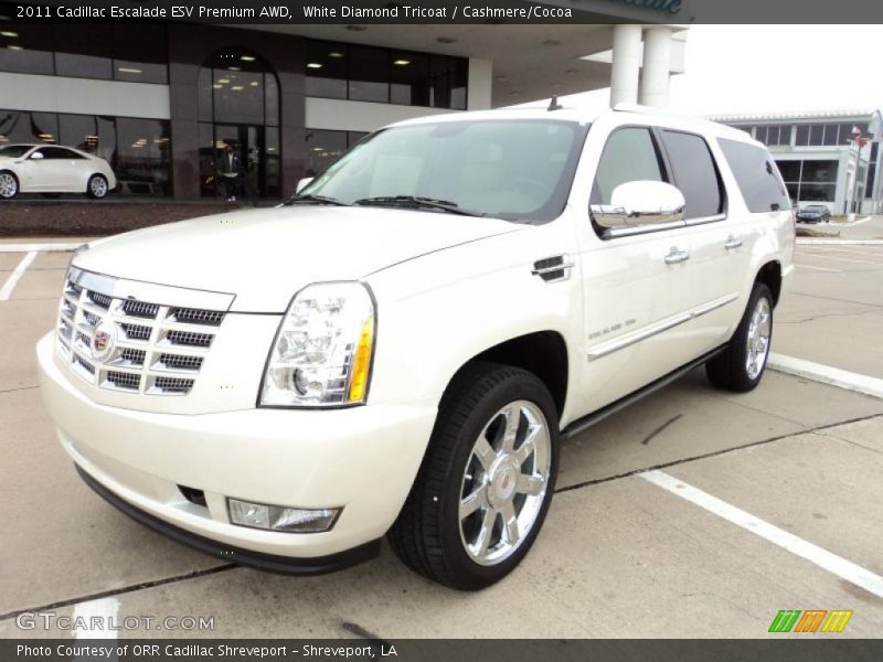 Front 3/4 View of 2011 Escalade ESV Premium AWD