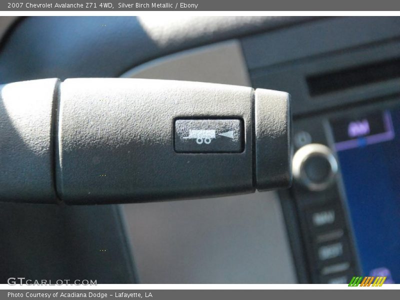 Silver Birch Metallic / Ebony 2007 Chevrolet Avalanche Z71 4WD