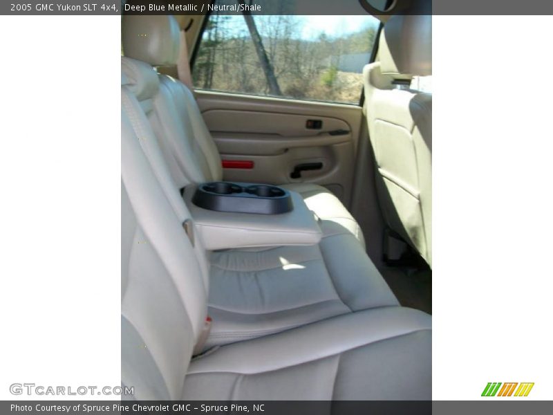 Deep Blue Metallic / Neutral/Shale 2005 GMC Yukon SLT 4x4