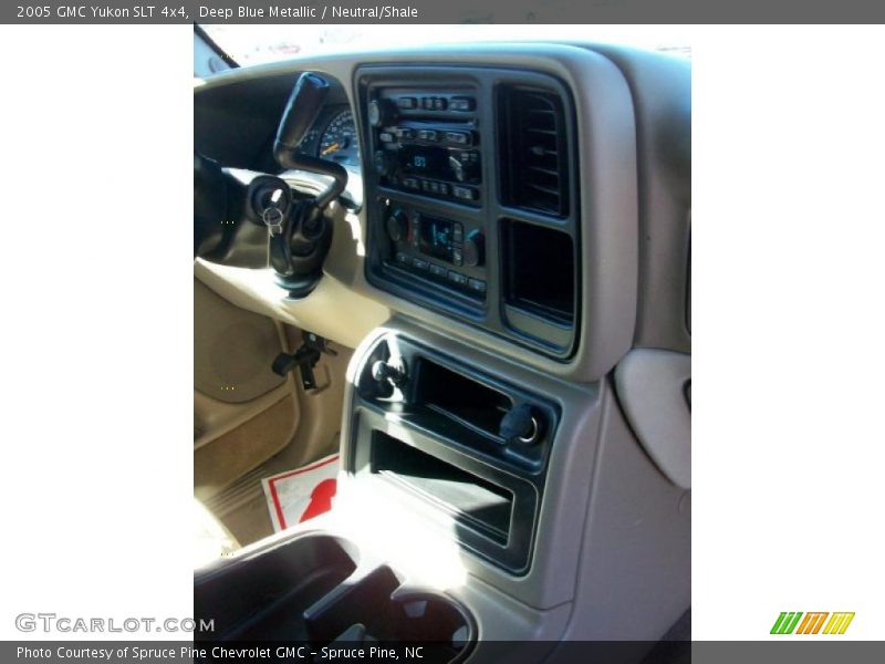 Deep Blue Metallic / Neutral/Shale 2005 GMC Yukon SLT 4x4
