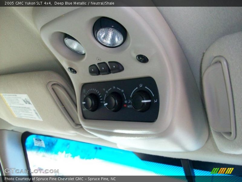 Deep Blue Metallic / Neutral/Shale 2005 GMC Yukon SLT 4x4