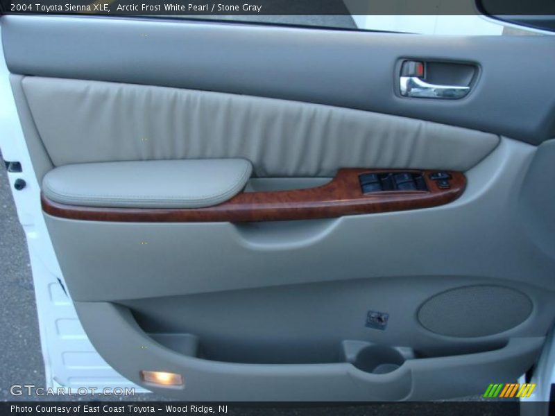 Arctic Frost White Pearl / Stone Gray 2004 Toyota Sienna XLE