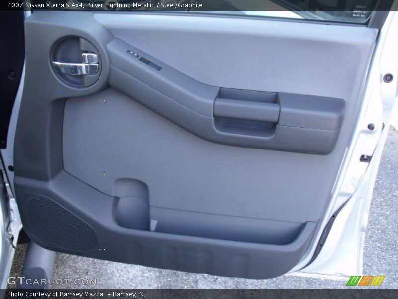 Silver Lightning Metallic / Steel/Graphite 2007 Nissan Xterra S 4x4