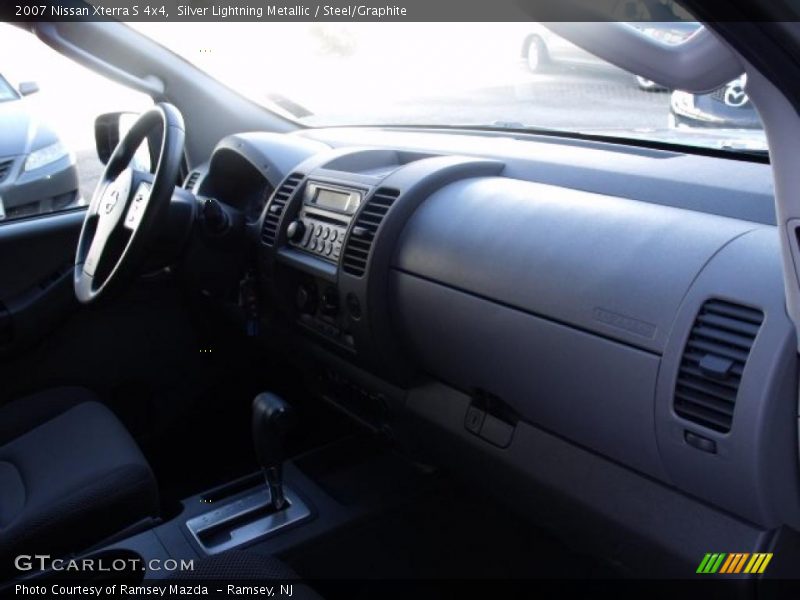 Silver Lightning Metallic / Steel/Graphite 2007 Nissan Xterra S 4x4