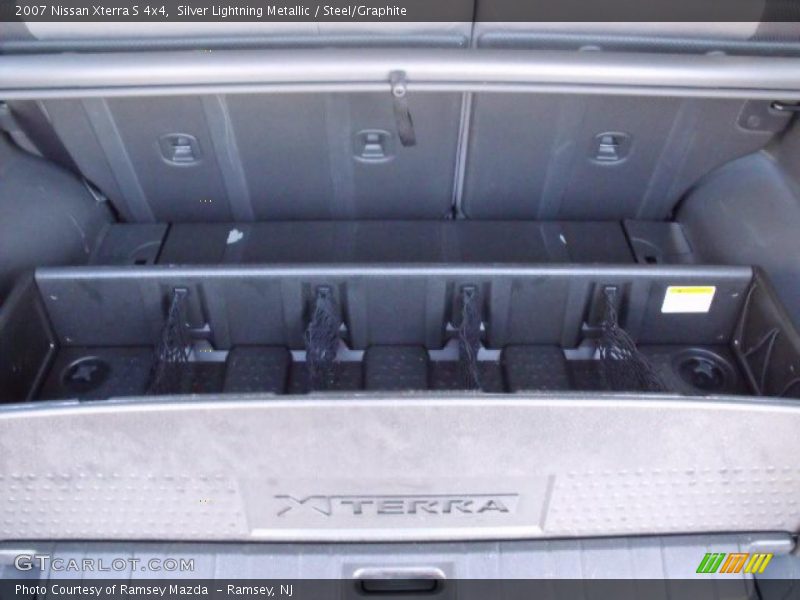 Silver Lightning Metallic / Steel/Graphite 2007 Nissan Xterra S 4x4