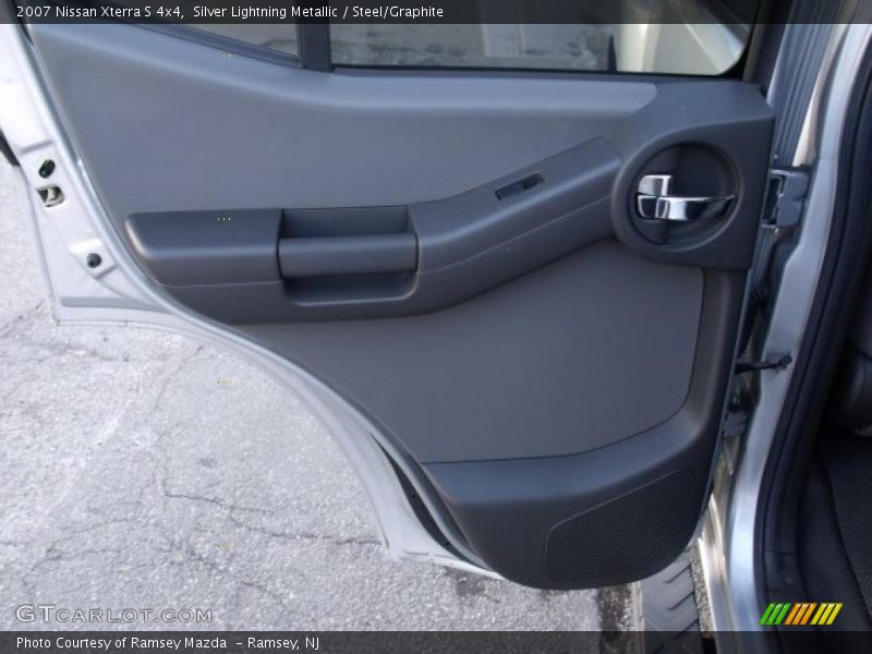 Silver Lightning Metallic / Steel/Graphite 2007 Nissan Xterra S 4x4